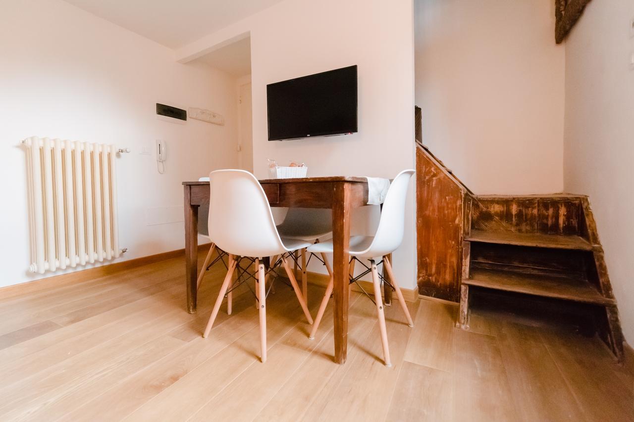 Historical And Luxury Apartment 博洛尼亚 外观 照片