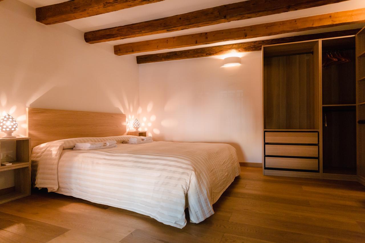 Historical And Luxury Apartment 博洛尼亚 外观 照片